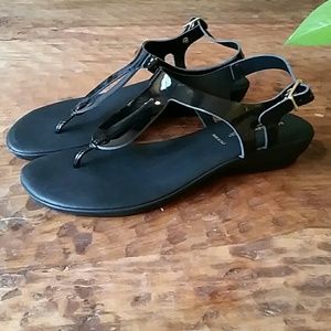 NWOT, 🇮🇹 Black Italian Sandals